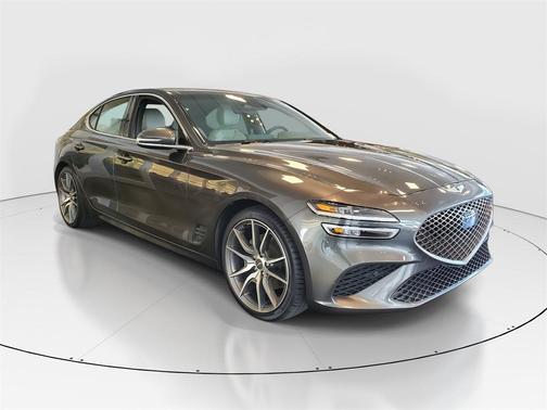 2022 Genesis G70 2.0T RWD