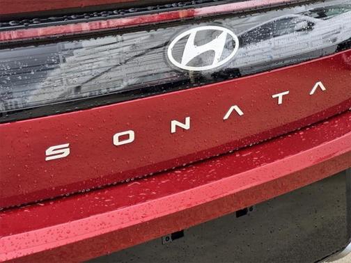 2025 Hyundai SONATA Hybrid SE
