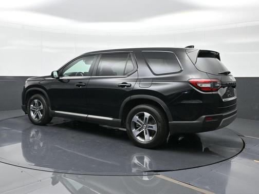 Crystal Black Pearl 2025 Honda Pilot EX-L