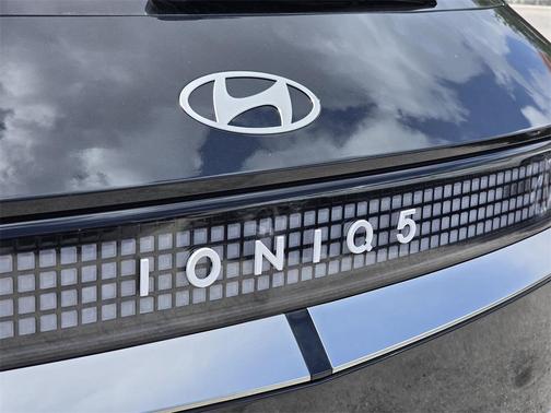 2025 Hyundai IONIQ 5 Limited