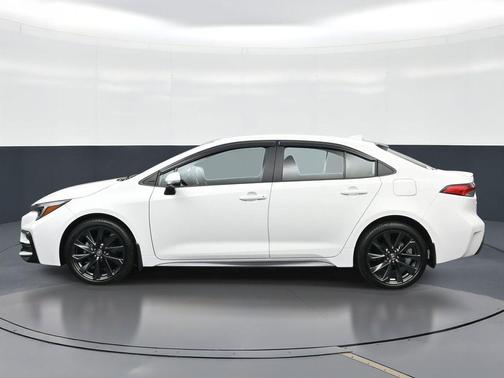 Ice Cap 2024 Toyota Corolla SE