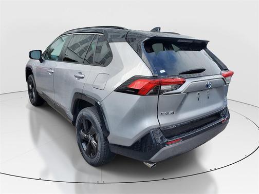 2021 Toyota RAV4 Hybrid SE