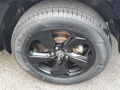 2021 Toyota RAV4 Hybrid SE