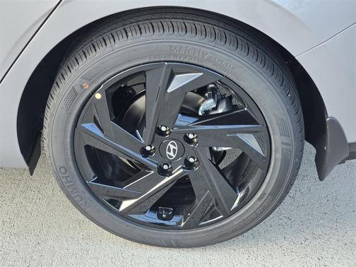 2026 Hyundai ELANTRA Sport