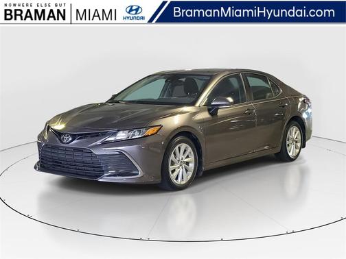 2022 Toyota Camry LE