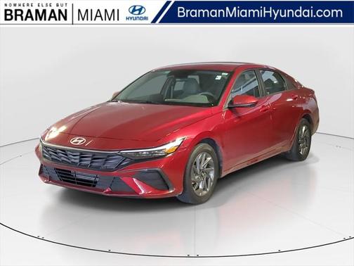 2024 Hyundai ELANTRA SEL