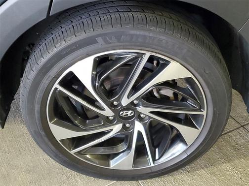 2020 Hyundai TUCSON Sport
