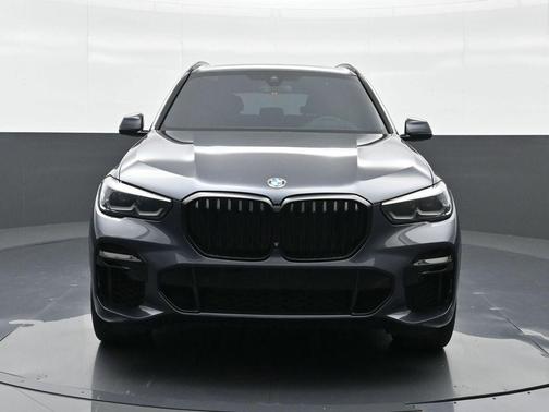 Arctic Grey Metallic 2022 BMW X5 M50i