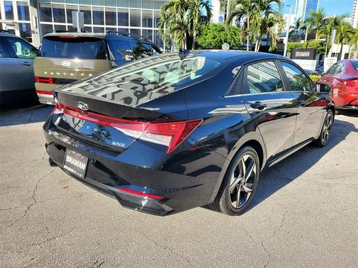 2023 Hyundai ELANTRA HEV Limited