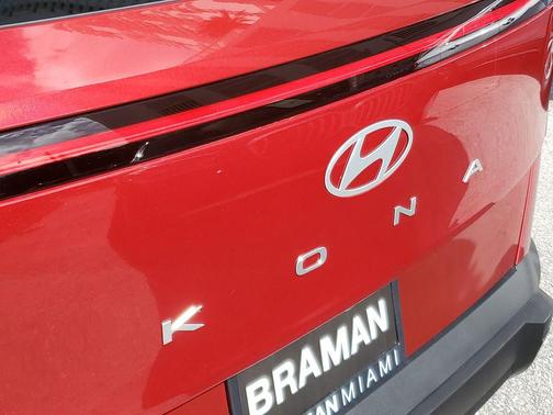 2025 Hyundai KONA SEL Convenience