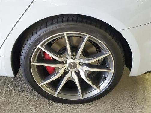 2020 Genesis G70 3.3T RWD
