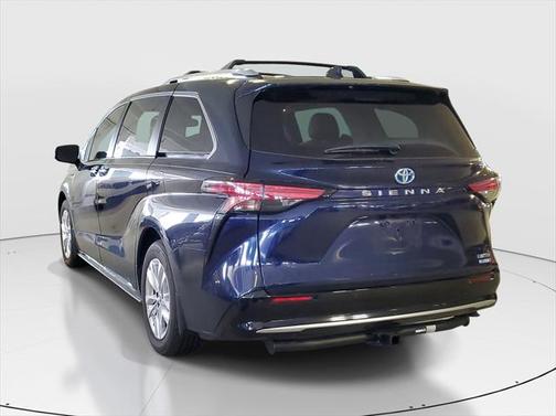 2023 Toyota Sienna Limited 7-Passenger