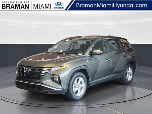 2023 Hyundai TUCSON SE