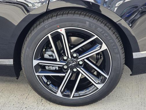 Vik Black 2025 Genesis G80 2.5T Advanced AWD