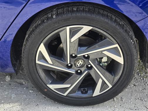 2025 Hyundai ELANTRA HEV SEL Sport