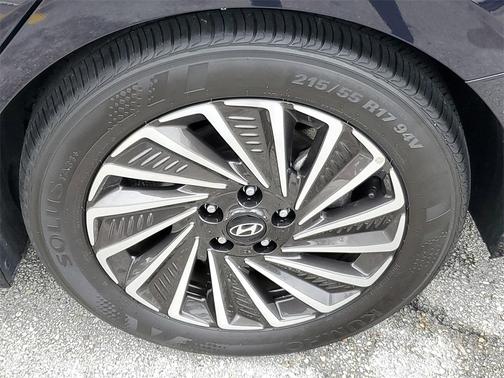 2025 Hyundai SONATA Hybrid SE