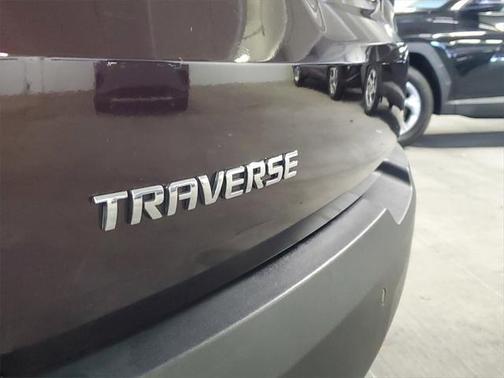 2022 Chevrolet Traverse LT Cloth