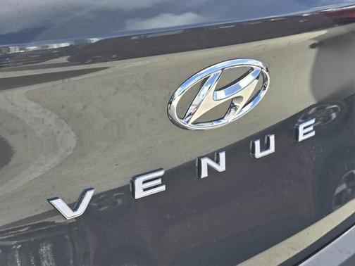 2025 Hyundai VENUE Limited