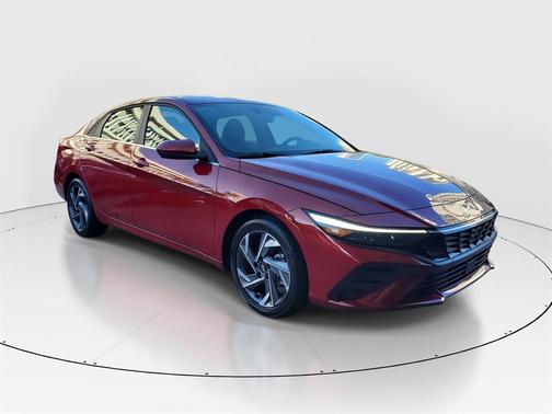 2025 Hyundai ELANTRA SEL