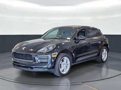Black 2022 Porsche Macan Macan