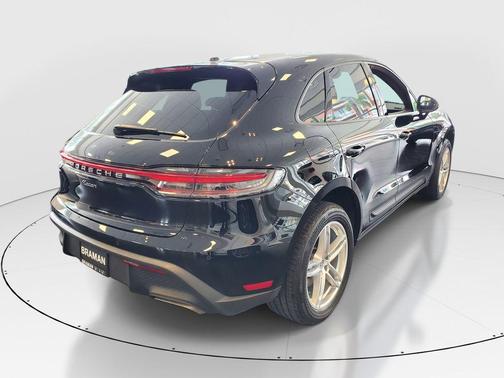 Black 2022 Porsche Macan Macan S