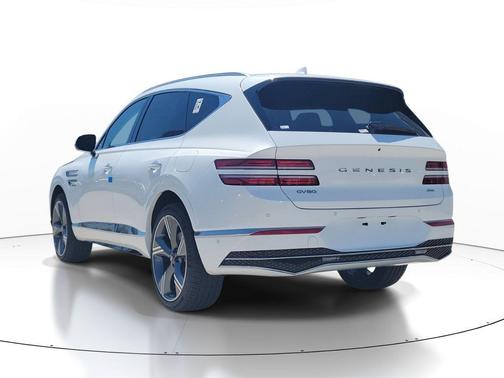 Uyuni White 2025 Genesis GV80 2.5T