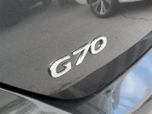 2023 Genesis G70 2.0T RWD