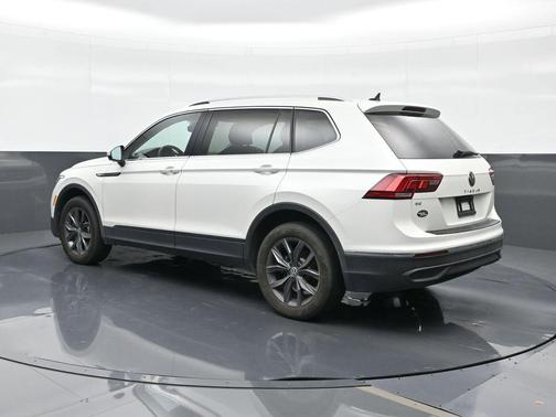 Pure White 2023 Volkswagen Tiguan 2.0T SE