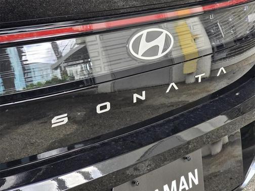 2025 Hyundai SONATA Hybrid SE