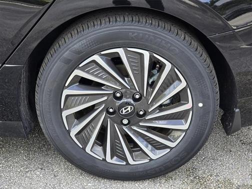 2025 Hyundai SONATA Hybrid SE