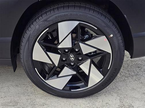 2025 Hyundai KONA Limited