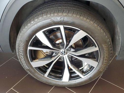 2024 Volkswagen Atlas 2.0T SEL Premium R-Line 4MOTION