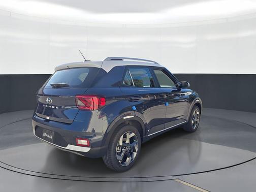 Denim w/White Roof 2026 Hyundai VENUE SEL w/Two-Tone Roof