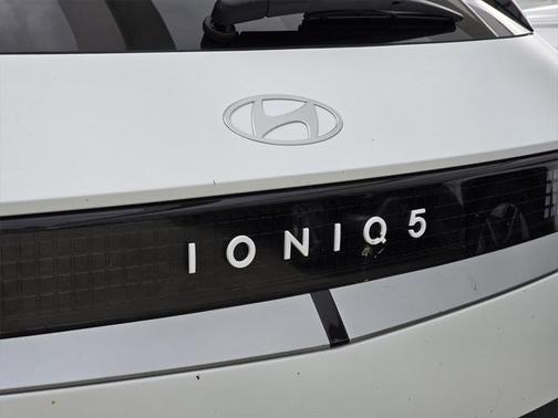 2025 Hyundai IONIQ 5 SEL