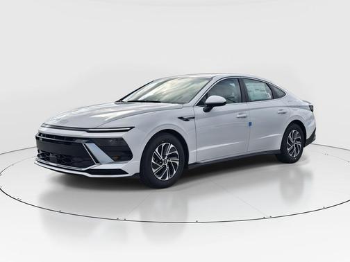 Serenity White 2026 Hyundai SONATA Hybrid Base