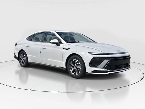 Serenity White 2026 Hyundai SONATA Hybrid Base