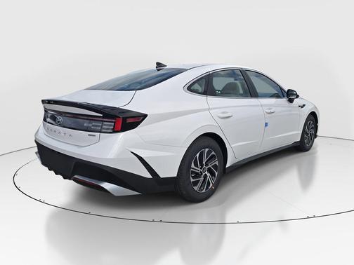 Serenity White 2026 Hyundai SONATA Hybrid Base