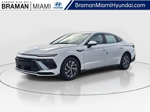 2026 Hyundai SONATA Hybrid Base