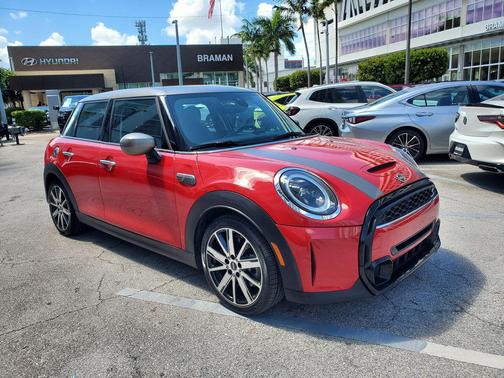Chili Red 2024 MINI Hardtop Cooper S