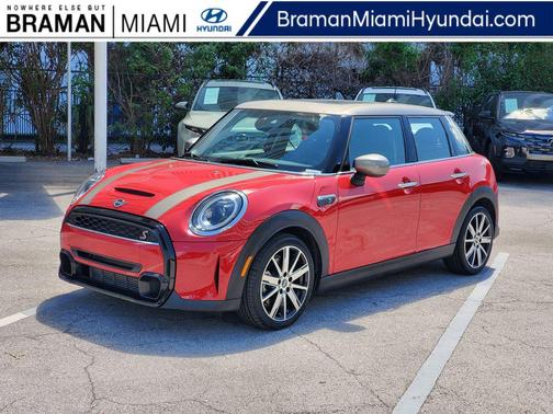 Chili Red 2024 MINI Hardtop Cooper S