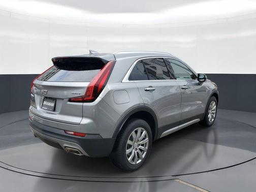 Argent Silver Metallic 2023 Cadillac XT4 Premium Luxury