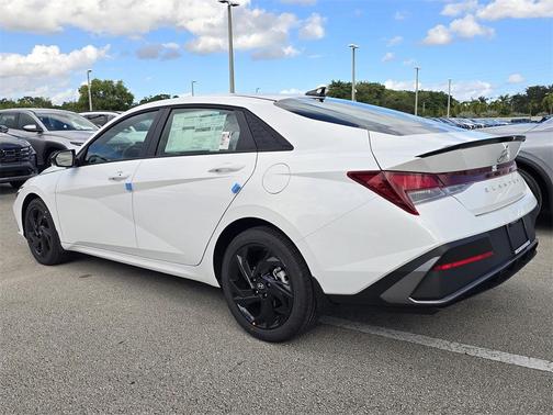 2026 Hyundai ELANTRA Sport