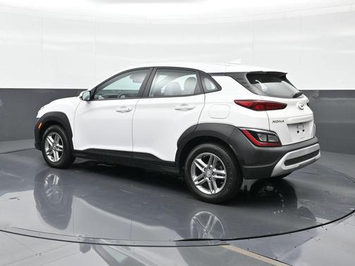Lunar White 2023 Hyundai KONA SE