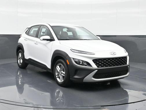 Lunar White 2023 Hyundai KONA SE