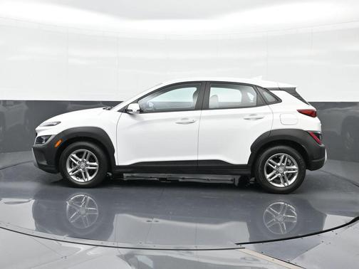 Lunar White 2023 Hyundai KONA SE
