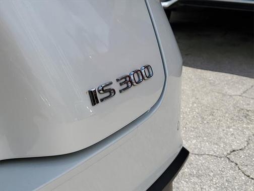 2022 Lexus IS 300 Base