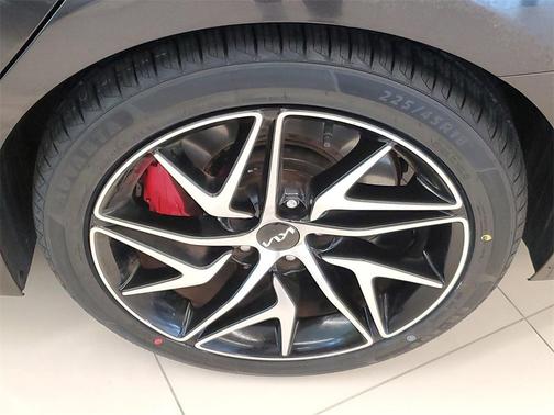 2023 Kia Stinger GT-Line