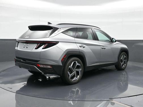 Shimmering Silver 2023 Hyundai TUCSON Limited