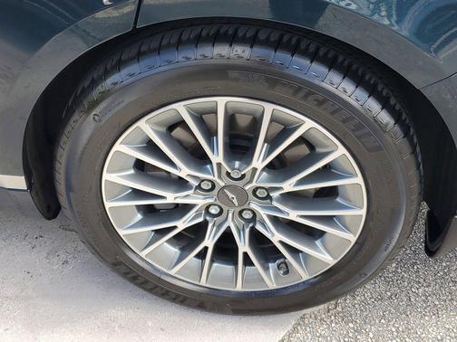 2023 Genesis G80 2.5T RWD