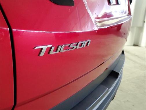 2022 Hyundai TUCSON SE